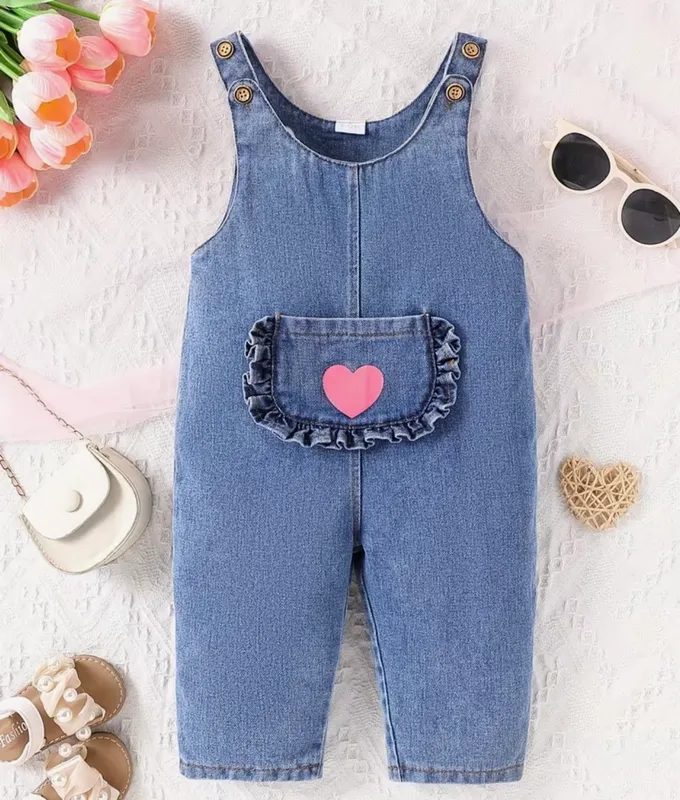 Overol denim diseño corazón
