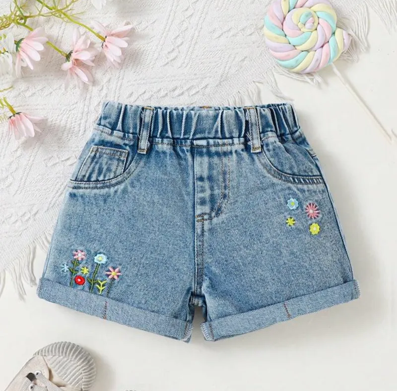 Shorts jeans bordados de flores