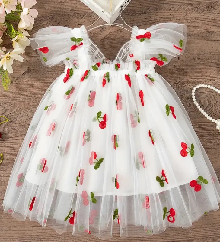 Vestido con bordados de cereza