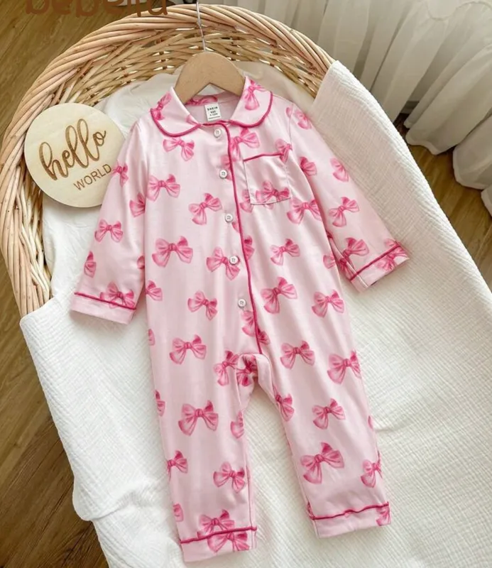 Pijama de lacitos